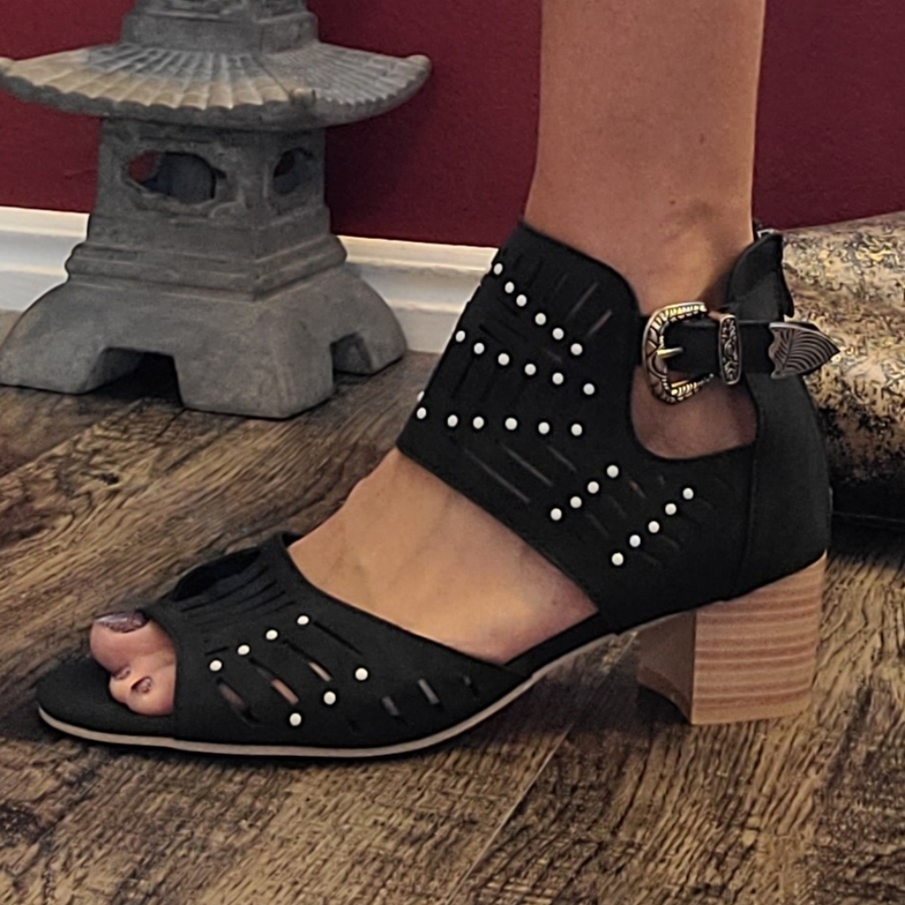 Classy Studded Sandles 2 1/2" heel